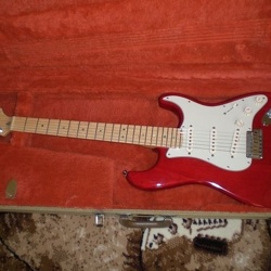 Fender American Stratocaster Deluxe 2002 (VENDIDA)