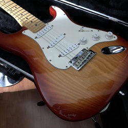 Fender American Stratocaster Sienna Sunburst 2008 (NO VENDO)