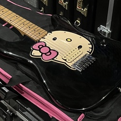 Fender Squier Hello Kitty (VENDIDA)
