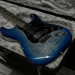 Fender American Ultra Stratocaster HSS Plus Top (VENDIDA)