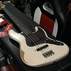 Fender Flea Jazz Bass (VENDIDO)